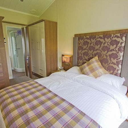 The Springs Lakeside Holiday Park Fladbury 客房 照片