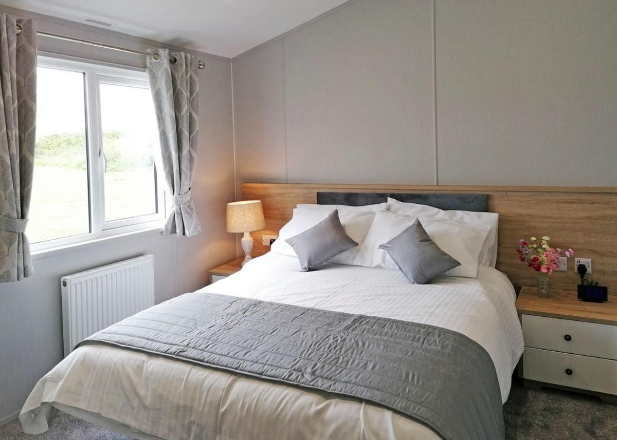 The Springs Lakeside Holiday Park Fladbury 外观 照片