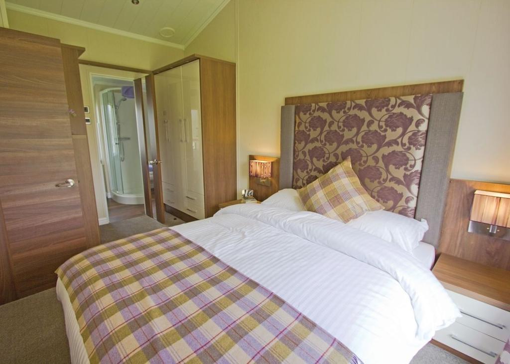 The Springs Lakeside Holiday Park Fladbury 客房 照片